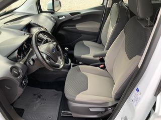 Ford Tourneo Courier 2016-thumb-12