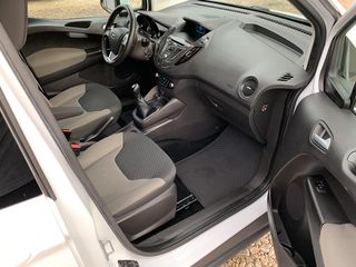Ford Tourneo Courier 2016-thumb-13