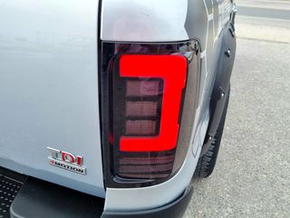 Volkswagen Amarok 2011-thumb-9