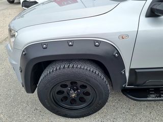 Volkswagen Amarok 2011-thumb-11