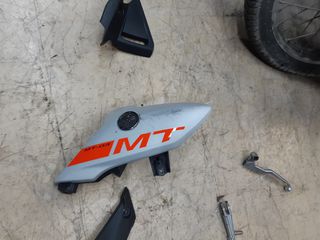 Yamaha  MT 03 κάλυμμα  τεποζιτου ΑΡ και και δε αεραγωγος αρ