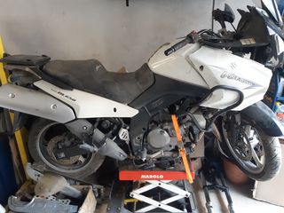 Suzuki  Dl 650 ολόκληρο μόνο για αντα για άντάλάκτίκά μόνο -thumb-1
