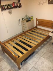 Επιπλα-Κρεβάτια: Κρεβάτι μονο από ξύλο μασίφ.