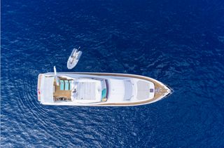 Ferretti 2007 830