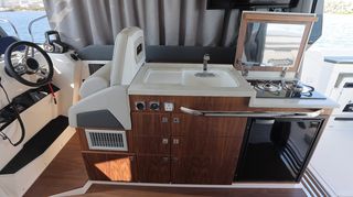 Karnic 2027 S37-x   3 Cabin-thumb-20