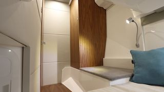 Karnic 2027 S37-x   3 Cabin-thumb-26