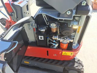 Εκσκαφέας Με Ερπύστριες Takeuchi 2025 TB210R-thumb-14