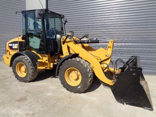 Φορτωτής Με Λάστιχα CAT 2017 908M-thumb-3