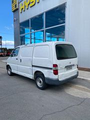 Toyota Hiace 2002-thumb-2