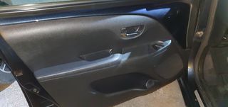 Peugeot 108 2017 1.2 VTi 82 Allure-thumb-13