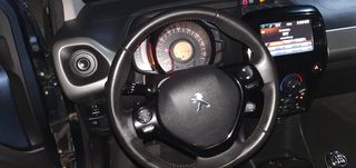 Peugeot 108 2017 1.2 VTi 82 Allure-thumb-16