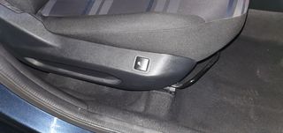 Peugeot 108 2017 1.2 VTi 82 Allure-thumb-20