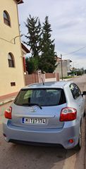 Toyota Auris 2014-thumb-4