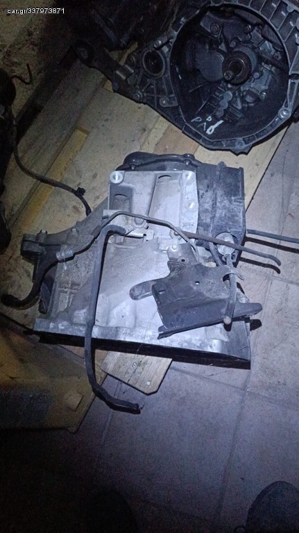 FORD FIESTA ΣΑΣΜΑΝ, ΚΙΒΩΤΙΟ ΤΑΧΥΤΗΤΩΝ,  2014 - 2019 ΣΑΣΜΑΝ , ΚΙΒΩΤΙΟ ΤΑΧΥΤΗΤΩΝ