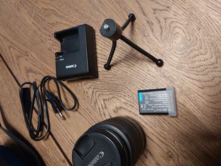 Canon EOS1300D-thumb-4