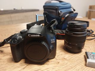Canon EOS1300D-thumb-1