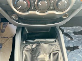 Φορτηγό Έως 7.5τ Ford 2014 Extrakabine 2.2 TDCi XLT 4x4-thumb-56