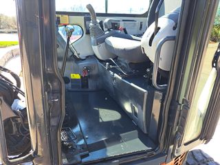 Εκσκαφέας Με Ερπύστριες Hitachi 2015 ZX29U-3-thumb-16
