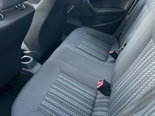 Volkswagen Polo 2017-thumb-6