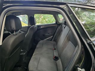 Opel Astra 2015-thumb-3