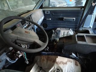 Nissan vanette -thumb-1