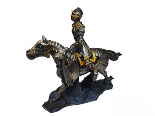 Διακοσμητική φιγούρα ιππότης πάνω σε άλογο 21 εκ. Α9016 ΤΙΜΗ 35 ΕΥΡΩ.