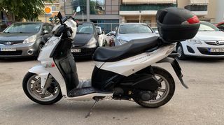 Aprilia SportCITY 300 2010-thumb-13