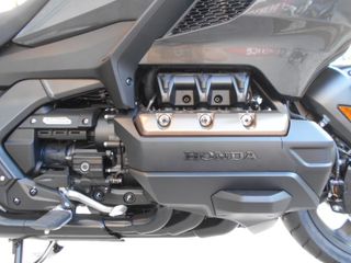 Honda GL 1800 2024 GoldWing 1800 DCT TOUR / ΕΤΟΙΜΟΠΑΡΑΔΟΤΟ !-thumb-6