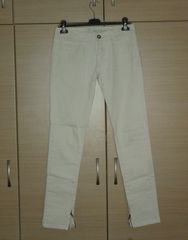 Bershka παντελόνι τζιν, Νο.38, χρώμα σπασμένο λευκό.