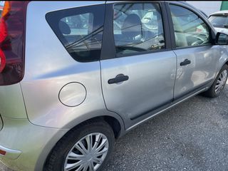 Nissan Note 2011 1,4-thumb-2