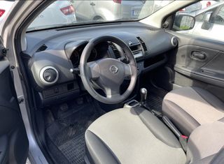 Nissan Note 2011 1,4-thumb-4