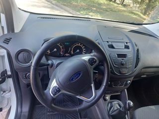 Ford Tourneo Courier 2016-thumb-68