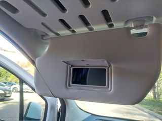 Ford Tourneo Courier 2016-thumb-23