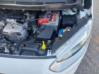 Ford Tourneo Courier 2016-thumb-14