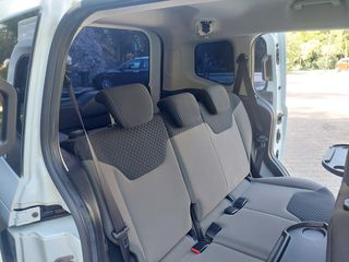 Ford Tourneo Courier 2016-thumb-17