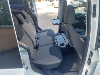 Ford Tourneo Courier 2016-thumb-60