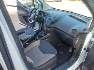 Ford Tourneo Courier 2016-thumb-37