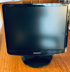 Samsung syncmaster 932BF 19''