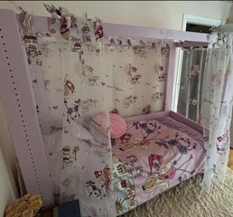 Παιδικό δωμάτιο : Κρεβάτι ντουλάπα κομοδίνο