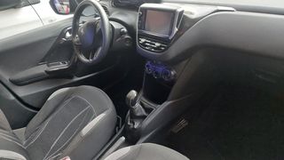 Peugeot 208 2014-thumb-3