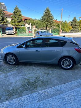 Opel Astra '12