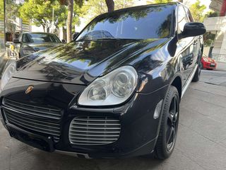 Porsche Cayenne '05 Turbo 