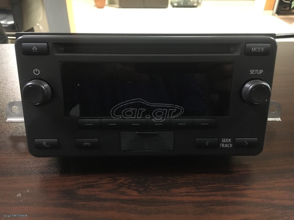 Εργοστασιακό Ράδιo-cd ραδιόφωνο TOYOTA με USB  86120-0DC20 μαζί με το πλαίσιο 