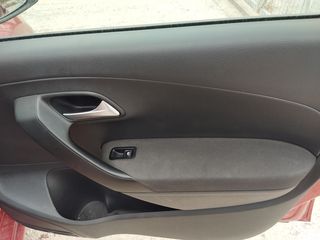 Volkswagen Polo 2015-thumb-7