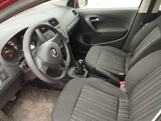 Volkswagen Polo 2015-thumb-10