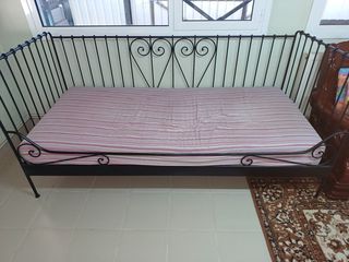 Μεταλλικό κρεβάτι 210*95