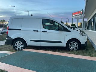 Ford Transit Courier 2023 diesel-thumb-1