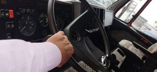 Mercedes-Benz 2000-thumb-4