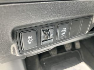 Nissan Pulsar 2016-thumb-4