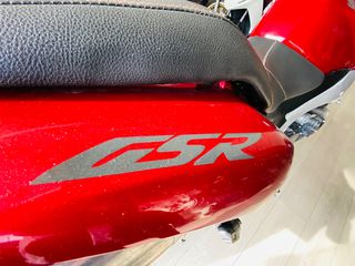 Suzuki GSR 600 2008-thumb-2